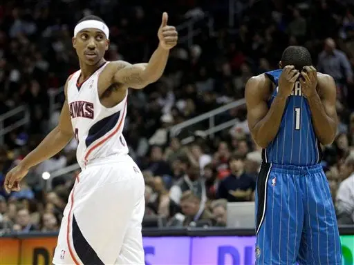 Horford arruina debut de Arenas; Atlanta vence 91-81 al Magic