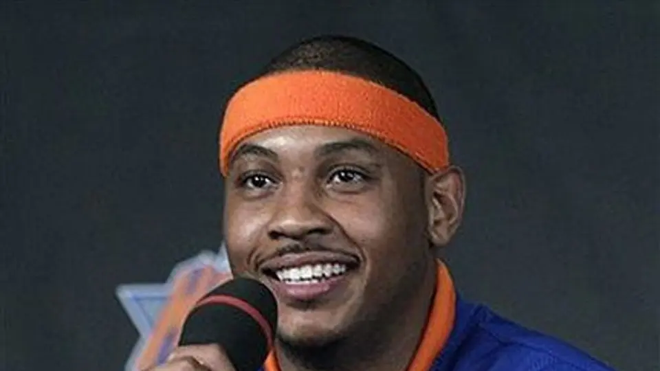 Carmelo Anthony inaugura cancha de basketball en Puerto Rico