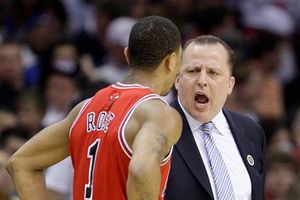 Chicago amarra la cima en el Este