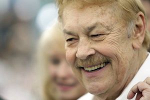 Fallece Jerry Buss, propietario de los Lakers