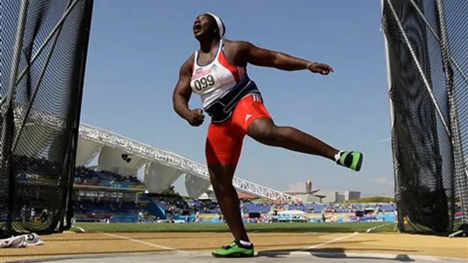 Cuba arrasa en lanzamiento de disco femenil obteniendo oro y bronce