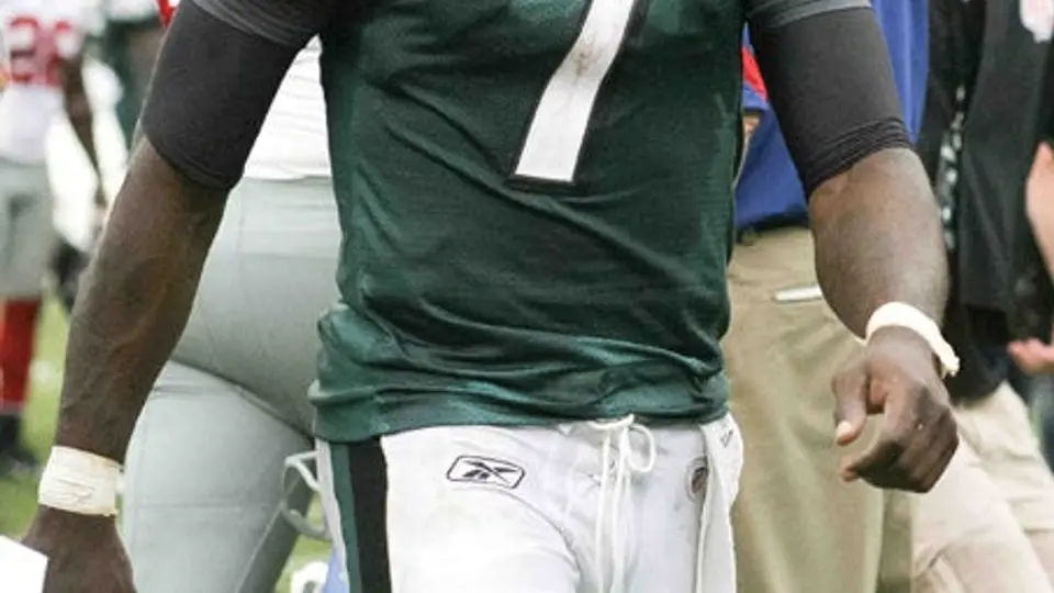 Vick no se rompió la mano