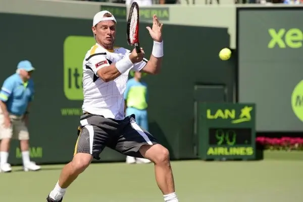 Hewitt avanza en el Masters de Miami