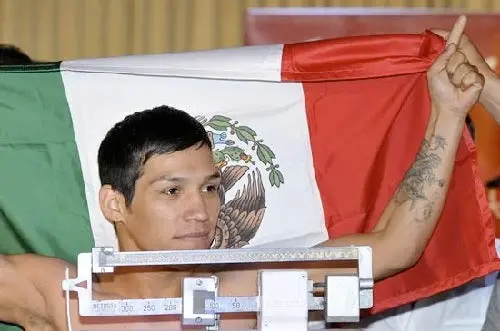 Cumple "Tyson" Márquez con el peso para enfrentar a Luis Concepción