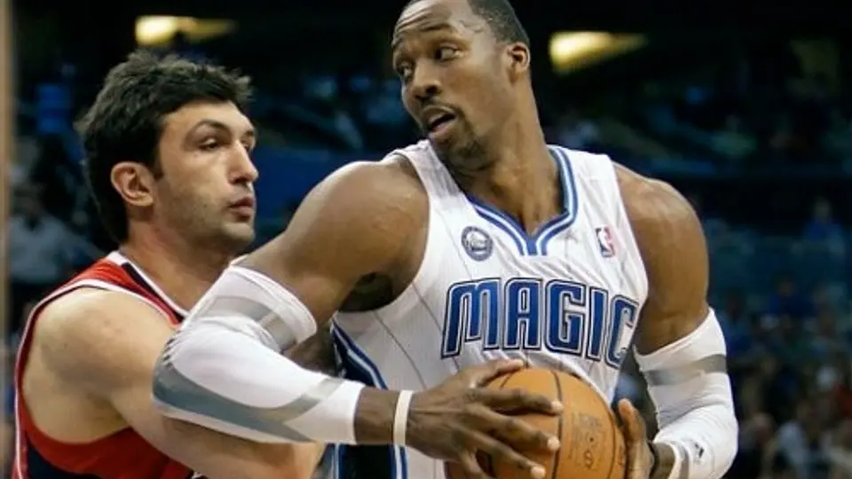 El Magic derrota 88-82 a los Hawks