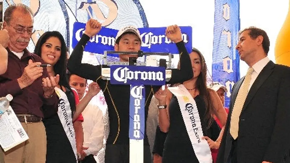 Pugilista japonés sufre robo en hotel del DF