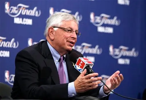 Optimismo en conversaciones laborales de NBA