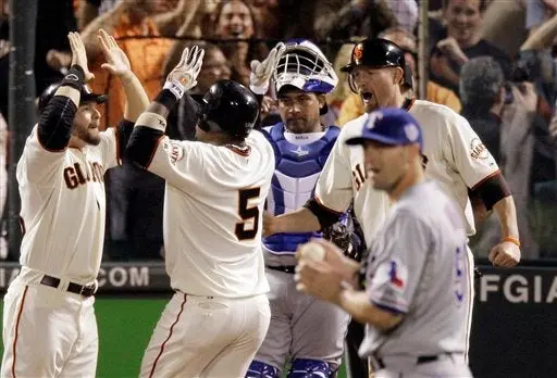 Los Gigantes pegan primero; derrotan 11-7 a Rangers