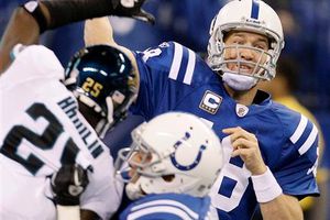 Manning lanza dos TD y Potros vence 34-24 a Jacksonville