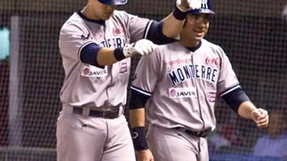 Sultanes apaleó a Diablos Rojos 17-6