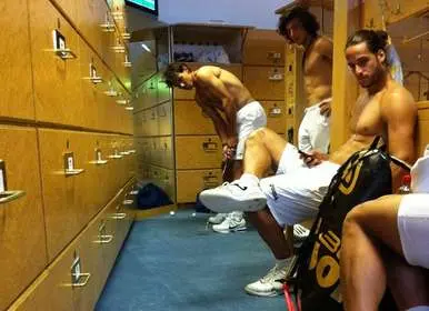 Nadal cambia la raqueta por un palo de golf