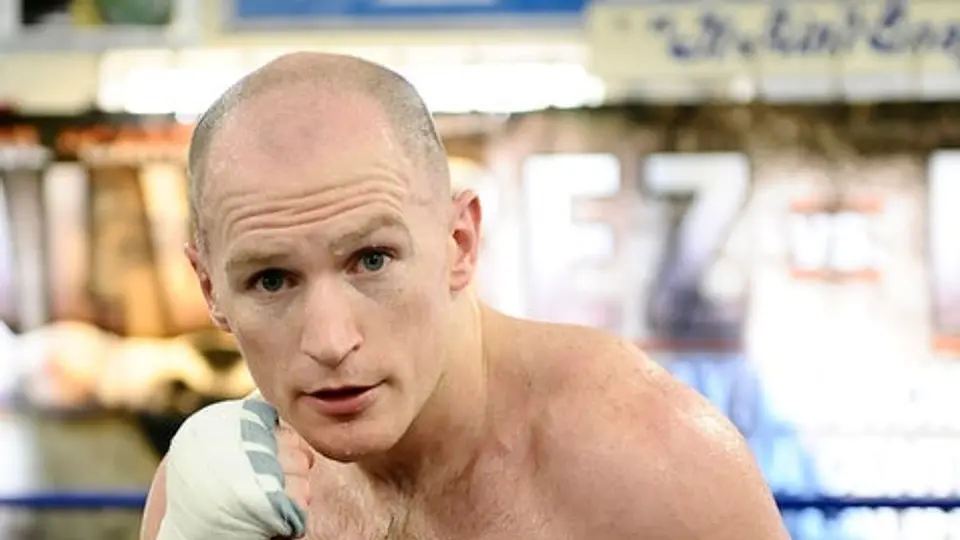 Hatton asegura que dará la sorpresa ante el Canelo