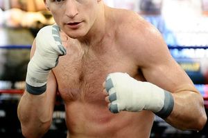 Hatton asegura que dará la sorpresa ante el Canelo
