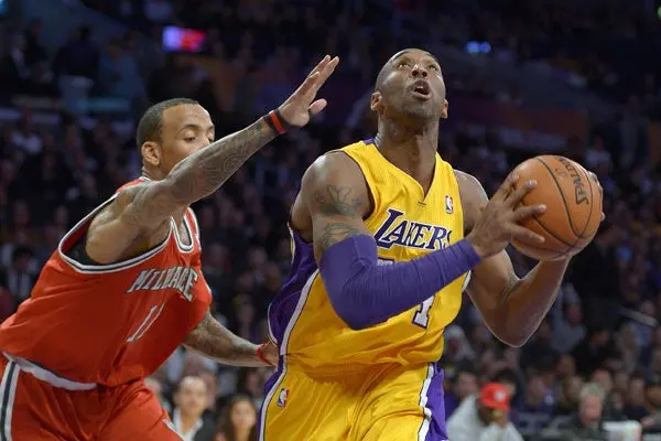 Lakers sumaron su segunda victoria consecutiva