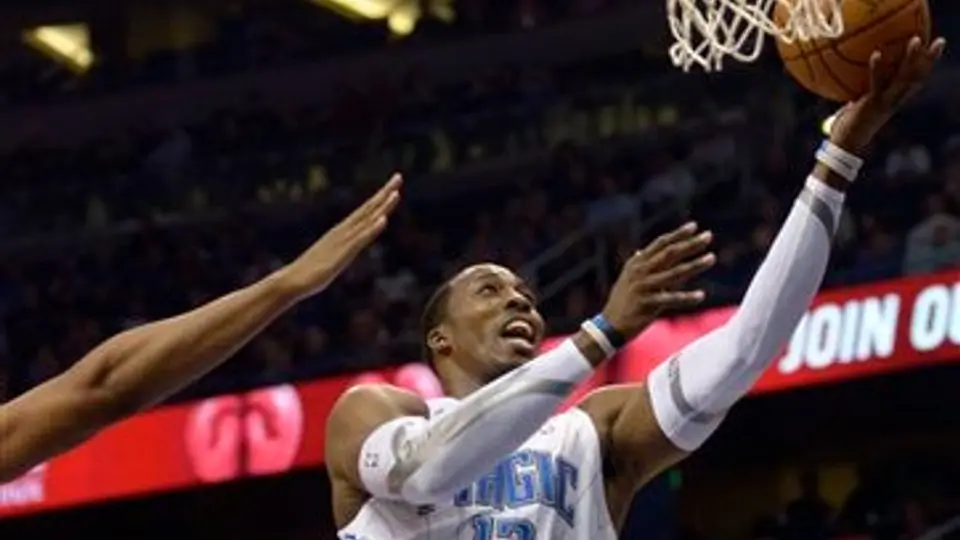 De la mano de Howard, el Magic derrota a los Bobcats
