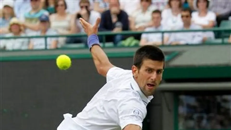 Djokovic firma pase a Semis tras deshacerse de Tomic