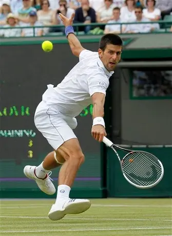 Djokovic firma pase a Semis tras deshacerse de Tomic