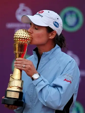Lorena Ochoa obtiene un millón 280 mil dólares por ganar torneo en China