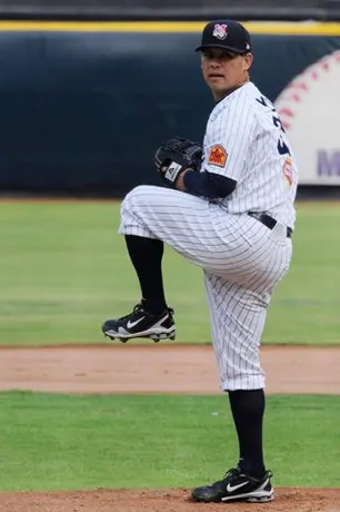 Sultanes se lleva la noche al vencer 8 a 3 Piratas