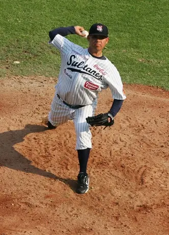 Sultanes vence a Broncos de Reynosa 6-2