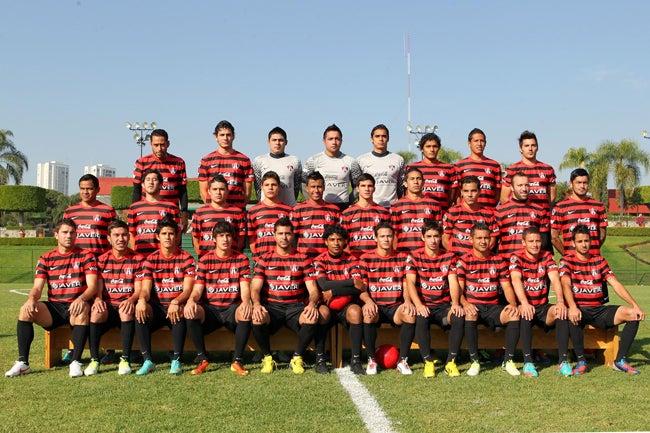 Los jugadores posaron en la cancha Alfredo Torres | Foto: SAÚL MOLINA