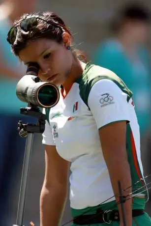 Tapatía regresa de Chipre con dos oros y récord mundial en tiro con arco