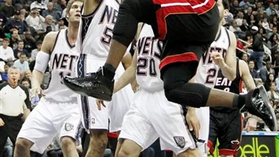 Miami vence 108-94 a Nueva Jersey