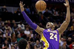 Lakers le propina la sexta derrota seguida a Bobcats