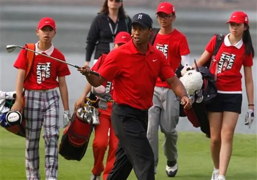 Woods siente que su juego empieza a mejorar