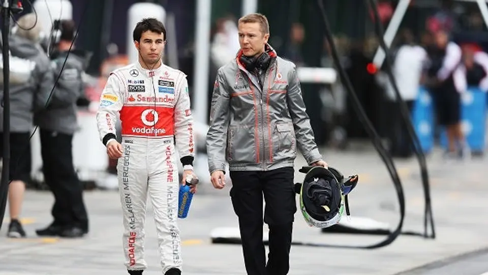 Checo Pérez termina 11; Gutiérrez, 13, en Australia