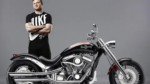Rooney diseña una motocicleta