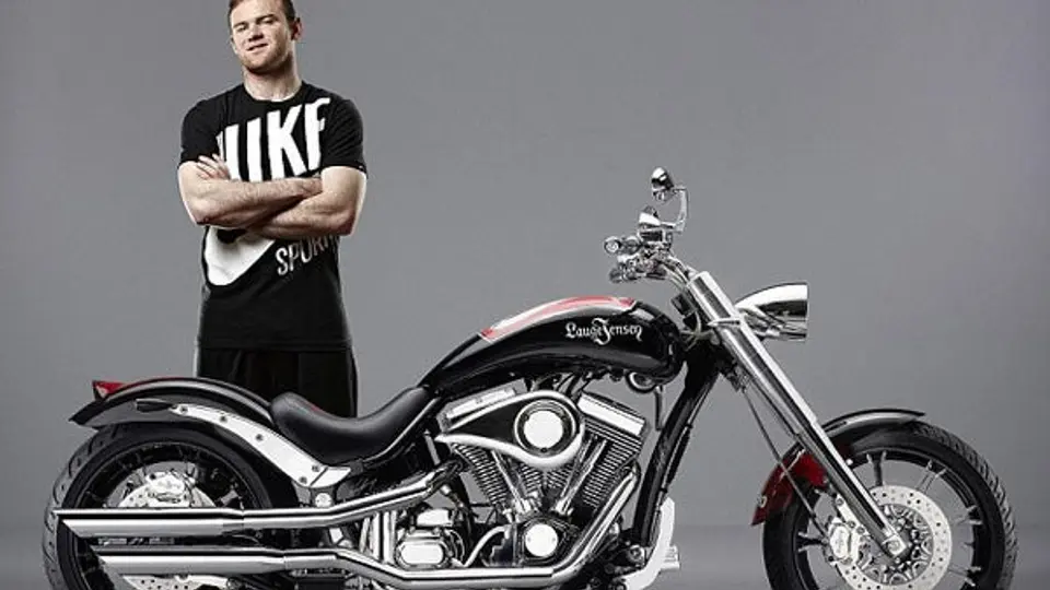 Rooney diseña una motocicleta