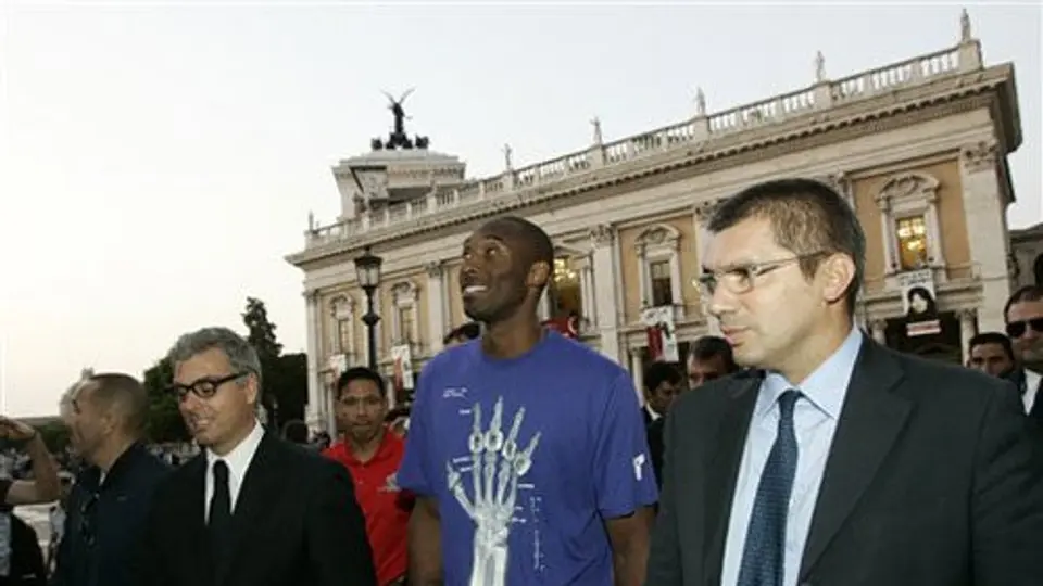 Kobe Bryant ya habría llegado a un acuerdo en Italia