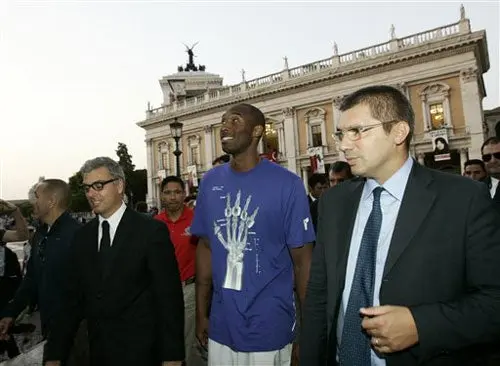 Kobe Bryant ya habría llegado a un acuerdo en Italia