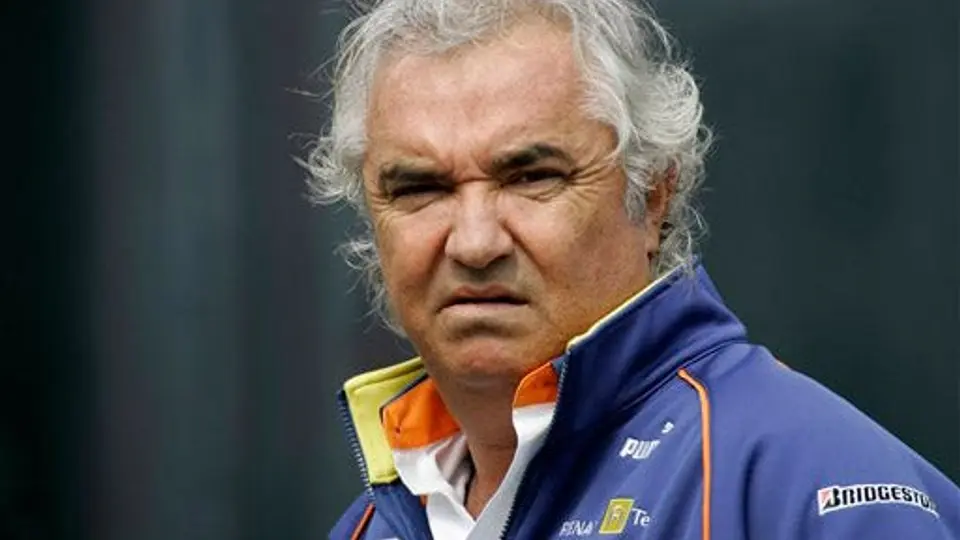 Flavio Briatore da por perdido el Mundial para Ferrari