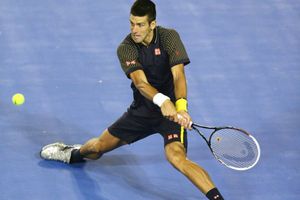 Djokovic se impone a Wawrinka en cinco horas