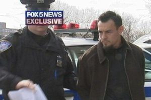 Robert Guerrero, arrestado por portación de arma