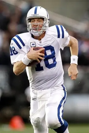 Manning da cátedra por aire; Potros vence 31-26 a Raiders