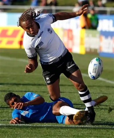 Escocia vence a Rumania y Fiji se impone a Namibia