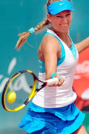 Azarenka consigue la victoria en Marbella
