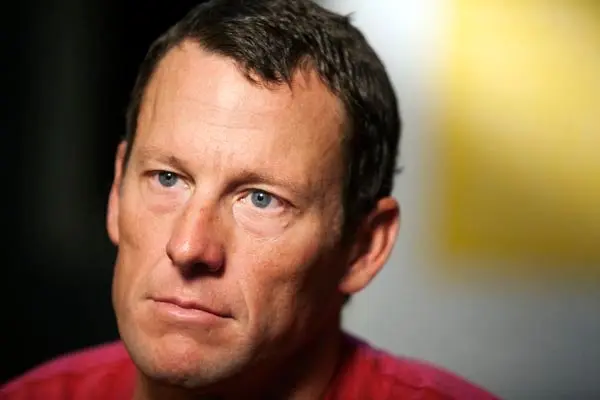 Lance Armstrong aceptaría dopaje