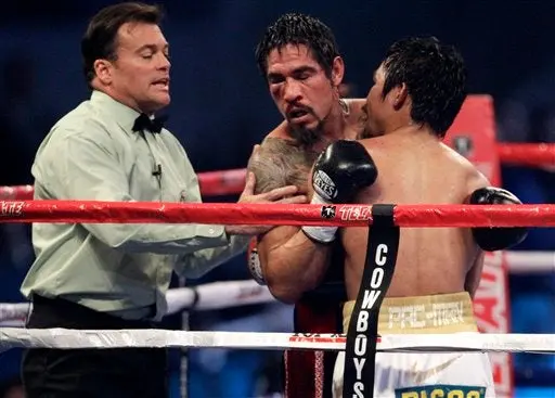 Pacquiao da paliza a Margarito y es ocho veces Campeón Mundial