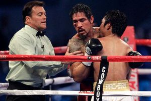 Pacquiao da paliza a Margarito y es ocho veces Campeón Mundial