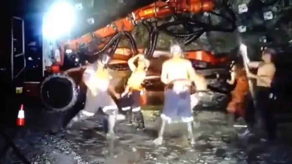 Despiden a mineros por hacer el 'Harlem Shake'