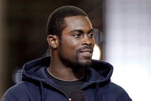 Vick firma contrato por un año más con las Águilas