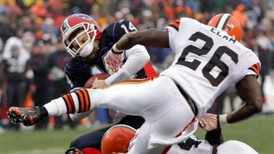 Fitzpatrick encendido y Bills vence 17-14 a Delfines