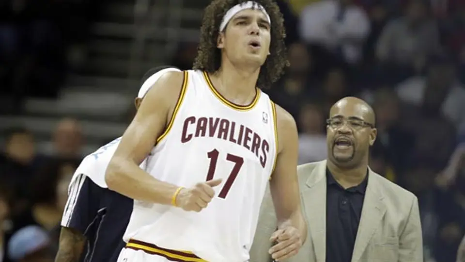 Anderson Varejao fuera el resto de la temporada
