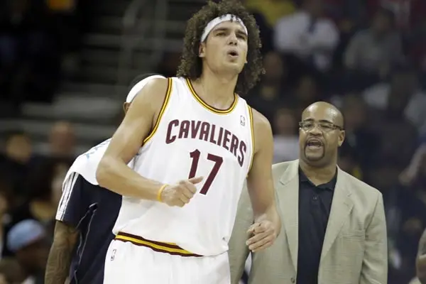 Anderson Varejao fuera el resto de la temporada