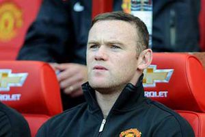 Pareja de Rooney se queja por suplencia de Wayne ante el Madrid