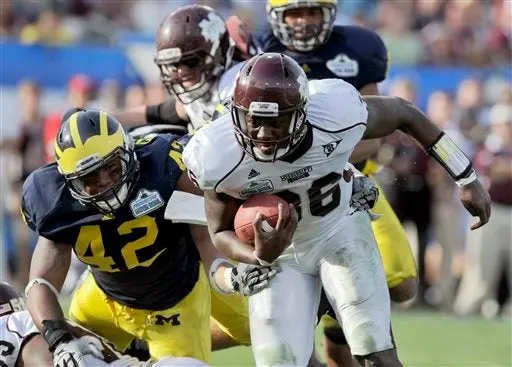 En el Gator Bowl, Mississippi humilla 52-14 a Michigan